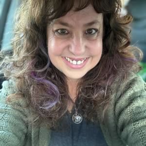 Meet your Posher, Leah renee